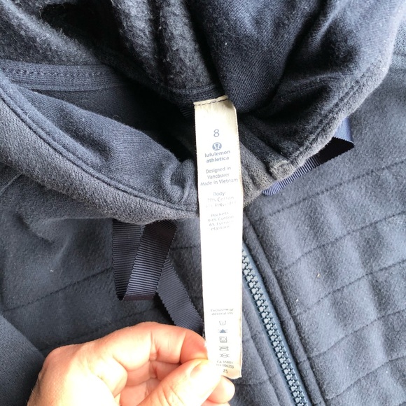 Lululemon hoodie size 8 - Picture 5 of 7